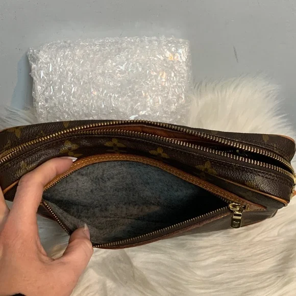 1991 authentic Louis Vuitton Dragonne GM wristlet - Picture 12 of 17